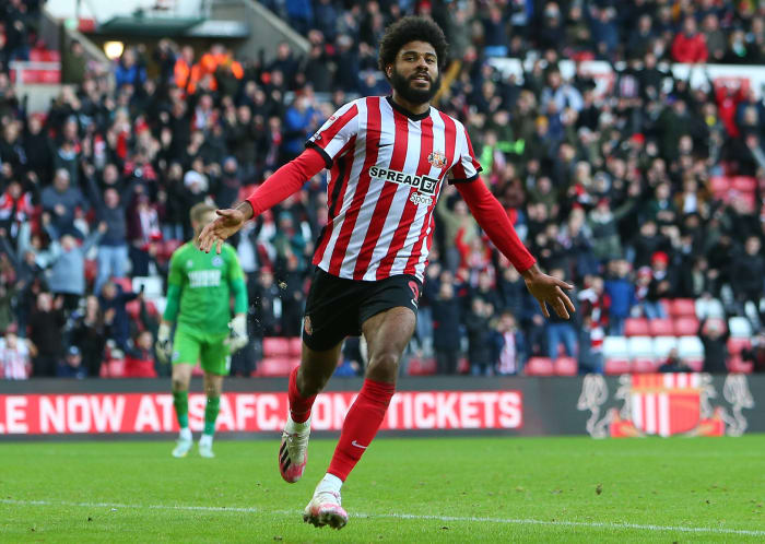 Ellis Simms celebrates